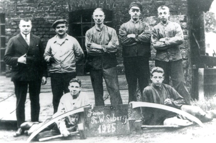 Belegschaft des Sensenhammers Suberg 1925, Hagen-Haspe
Bildnachweis: LWL-Freilichtmuseum Hagen